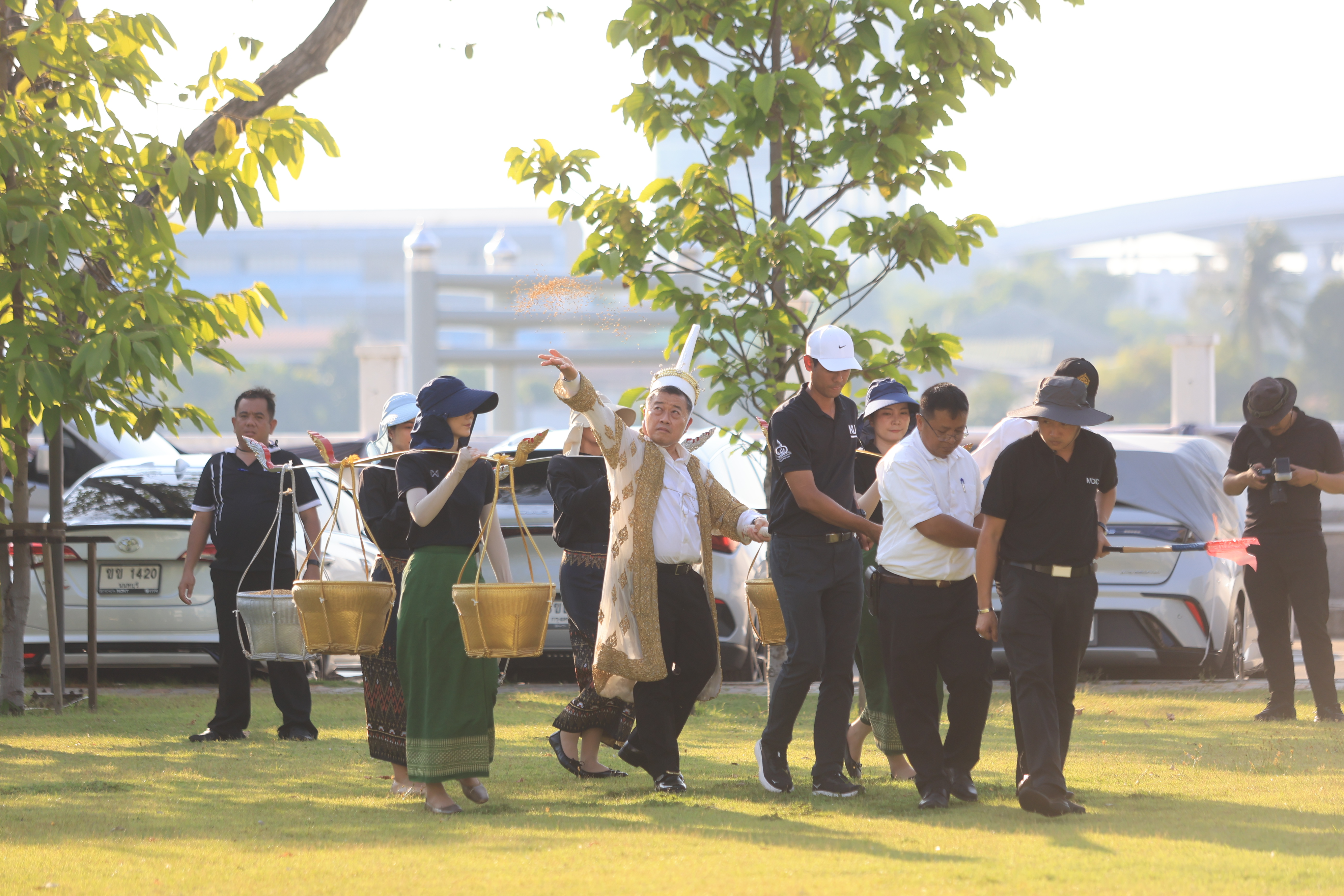 title - ส.ป.ก. ร่วมฝึกซ้อมริ้วขบวนอิสริยยศ ในพระราชพิธีพืชมงคลจรดพระนังคัลแรกนาขวัญ ประจำปี 2569 (ซ้อมกรณีพิเศษ ครั้งที่ 1)
